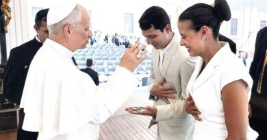 NOIVA DE CRUZEIRO É ABENÇOADA PELO PAPA LEÃO XIV DURANTE LUA DE MEL NO VATICANO NOIVA DE CRUZEIRO É ABENÇOADA PELO PAPA LEÃO XIV DURANTE LUA DE MEL NO VATICANO
